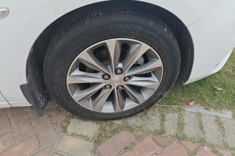 Used Chevrolet Monza 2020 320 Automatic Enjoyment Edition Right Front Wheel Hub
