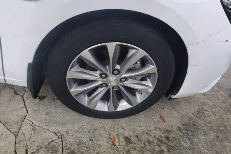 Used Chevrolet Monza 2020 320 Automatic Enjoyment Edition Right Front Wheel Hub