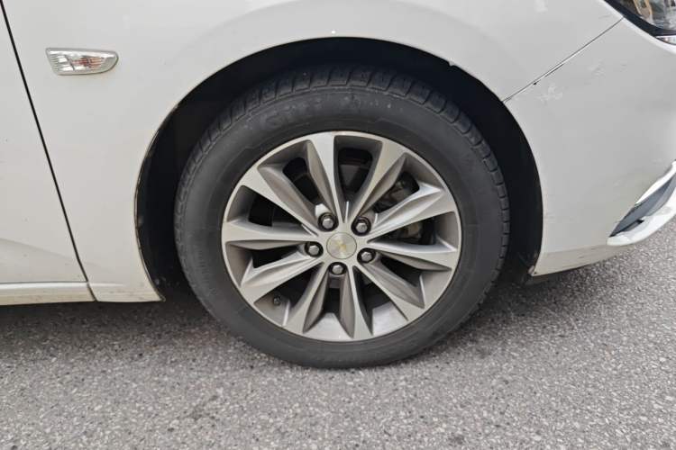 Used Chevrolet Monza 2020 320 Automatic Enjoyment Edition Right Front Wheel Hub