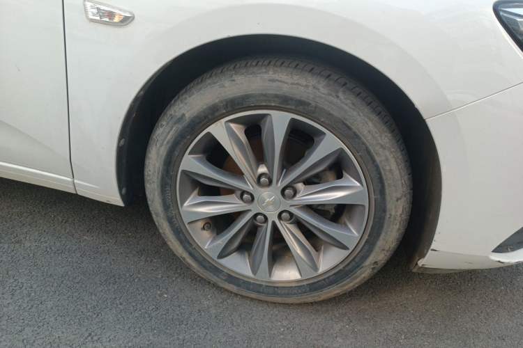 Used Chevrolet Monza 2020 320 Automatic Enjoyment Edition Right Front Wheel Hub