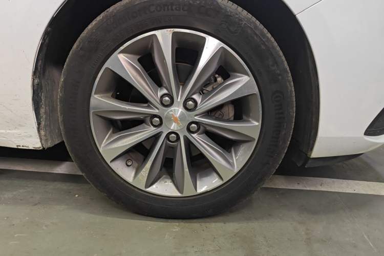 Used Chevrolet Monza 2020 320 Automatic Enjoyment Edition Right Front Wheel Hub