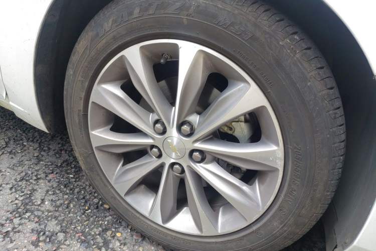 Used Chevrolet Monza 2020 320 Automatic Enjoyment Edition Right Front Wheel Hub