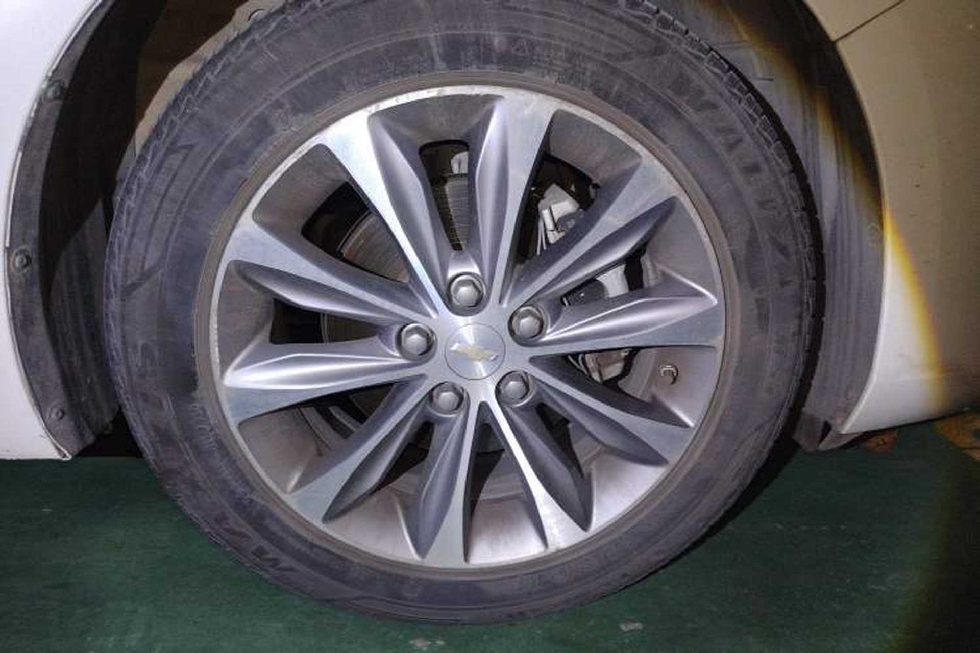 Used Chevrolet Monza 2020 320 Automatic Enjoyment Edition Right Front Wheel Hub