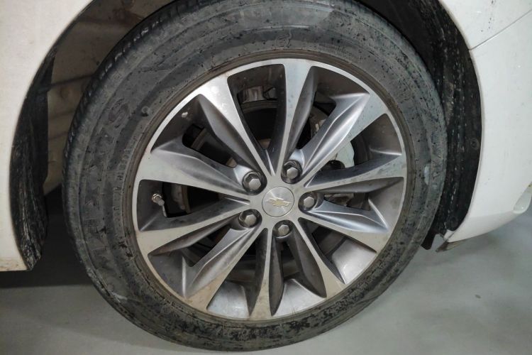Used Chevrolet Monza 2020 320 Automatic Enjoyment Edition Right Front Wheel Hub