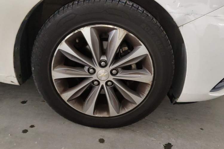Used Chevrolet Monza 2020 320 Automatic Enjoyment Edition Right Front Wheel Hub