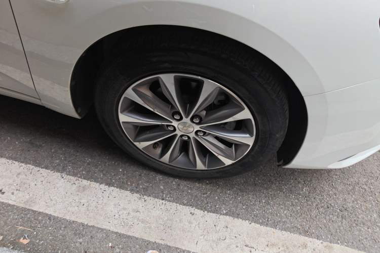 Used Chevrolet Monza 2020 320 Automatic Enjoyment Edition Right Front Wheel Hub