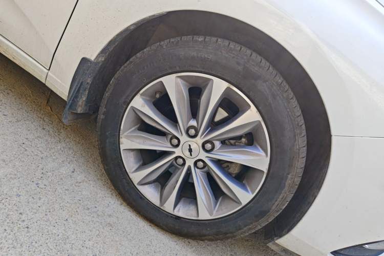 Used Chevrolet Monza 2020 320 Automatic Enjoyment Edition Right Front Wheel Hub