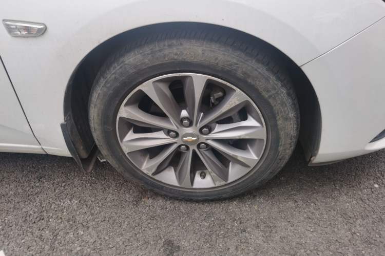 Used Chevrolet Monza 2020 320 Automatic Enjoyment Edition Right Front Wheel Hub