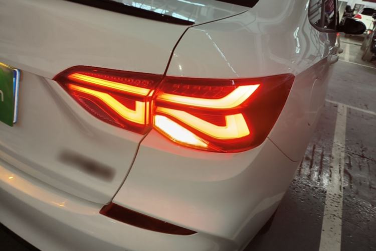 Used Chevrolet Monza 2020 Light Hybrid Redline 320T Dual-Clutch Thrilling Edition Right Rear Taillight