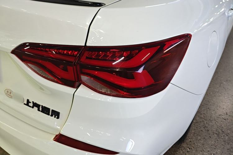 Used Chevrolet Monza 2020 Light Hybrid Redline 320T Dual-Clutch Thrilling Edition Right Rear Taillight