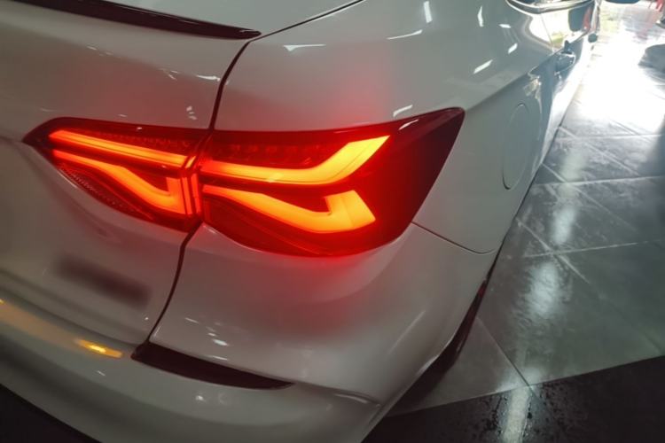 Used Chevrolet Monza 2020 Light Hybrid Redline 320T Dual-Clutch Thrilling Edition Right Rear Taillight