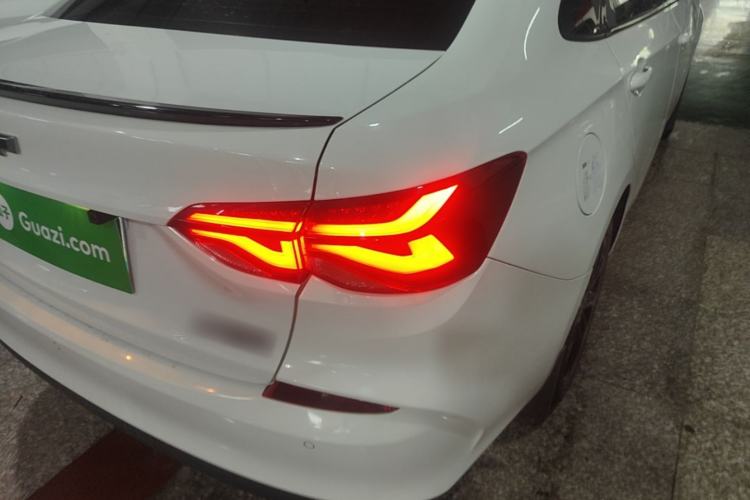 Used Chevrolet Monza 2020 Light Hybrid Redline 320T Dual-Clutch Thrilling Edition Right Rear Taillight