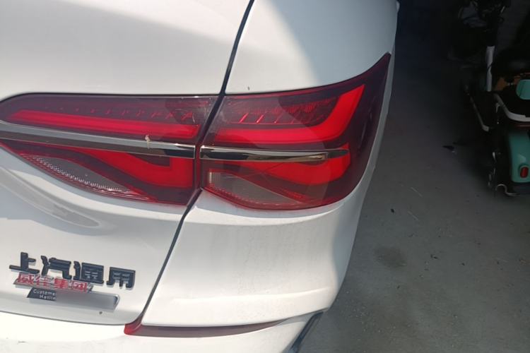Used Chevrolet Monza 2020 Light Hybrid RS 330T Automatic Comfort Edition Right Rear Taillight