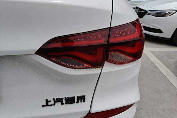 Used Chevrolet Monza 2020 Light Hybrid Redline 320T Dual-Clutch Joyful Edition Right Rear Taillight