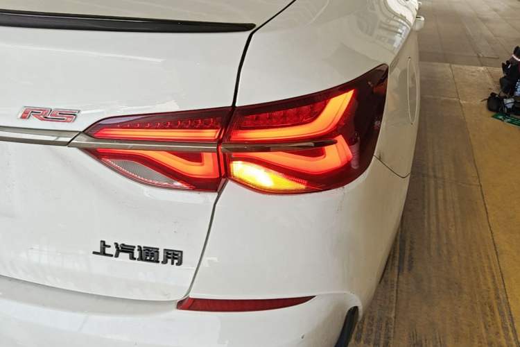 Used Chevrolet Monza 2020 Light Hybrid RS 330T Automatic Comfort Edition Right Rear Taillight