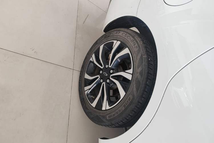 Used Chevrolet Monza 2020 Light Hybrid RS 330T Automatic Comfort Edition Right Rear Wheel Hub