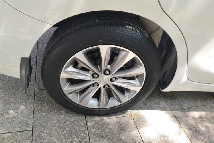 Used Chevrolet Monza 2020 320 Automatic Enjoyment Edition Right Rear Wheel Hub