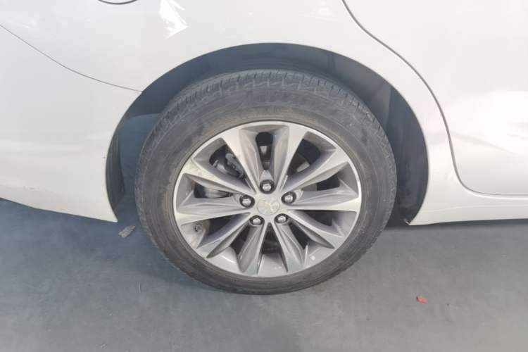 Used Chevrolet Monza 2020 320 Automatic Enjoyment Edition Right Rear Wheel Hub