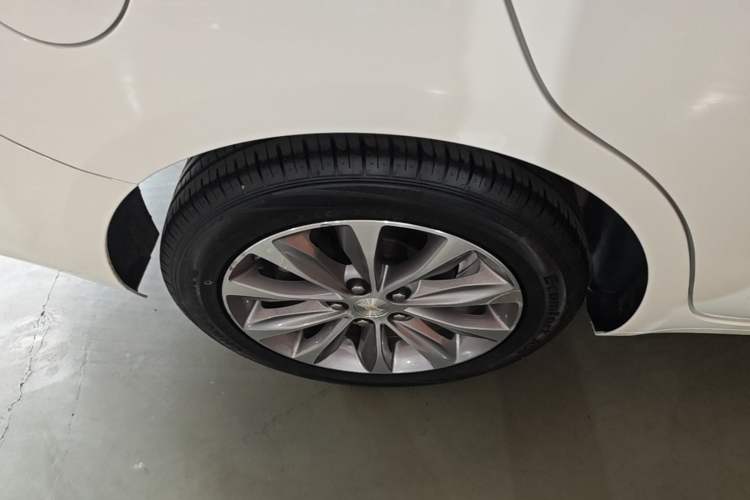 Used Chevrolet Monza 2020 320 Automatic Enjoyment Edition Right Rear Wheel Hub