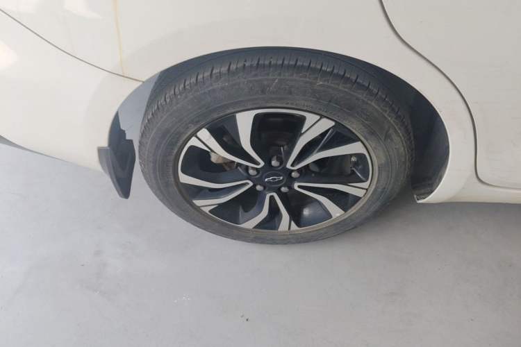 Used Chevrolet Monza 2020 Light Hybrid RS 330T Automatic Comfort Edition Right Rear Wheel Hub