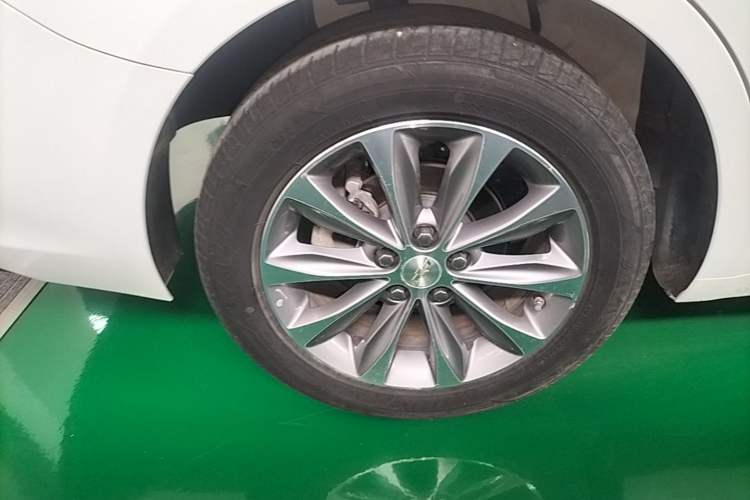 Used Chevrolet Monza 2020 320 Automatic Enjoyment Edition Right Rear Wheel Hub