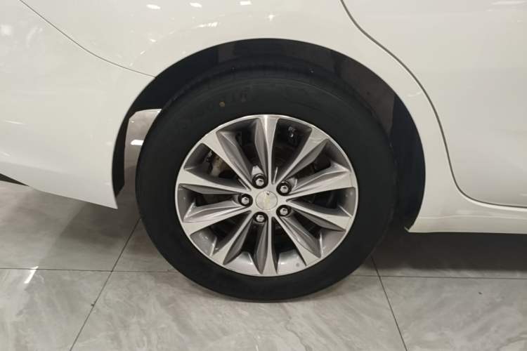 Used Chevrolet Monza 2020 320 Automatic Enjoyment Edition Right Rear Wheel Hub