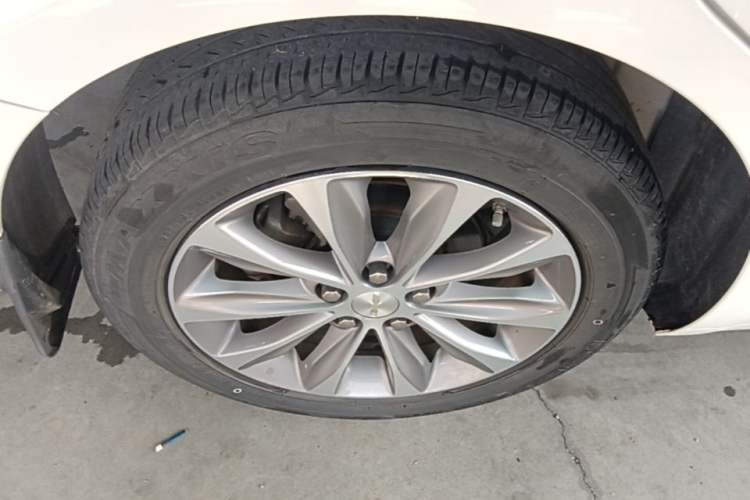 Used Chevrolet Monza 2020 320 Automatic Enjoyment Edition Right Rear Wheel Hub
