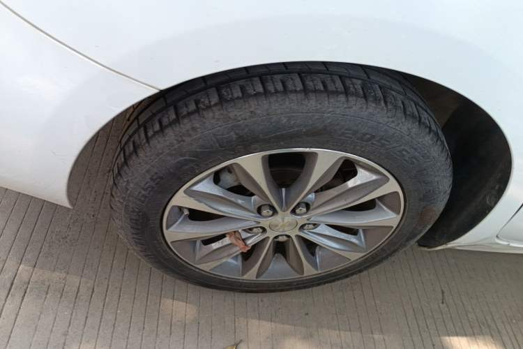 Used Chevrolet Monza 2020 320 Automatic Enjoyment Edition Right Rear Wheel Hub