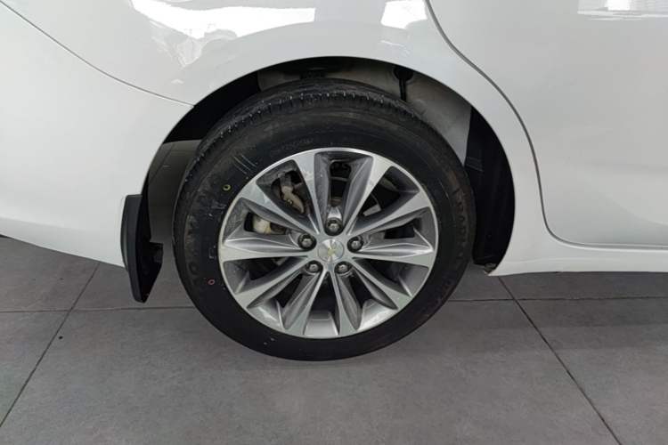Used Chevrolet Monza 2020 320 Automatic Enjoyment Edition Right Rear Wheel Hub