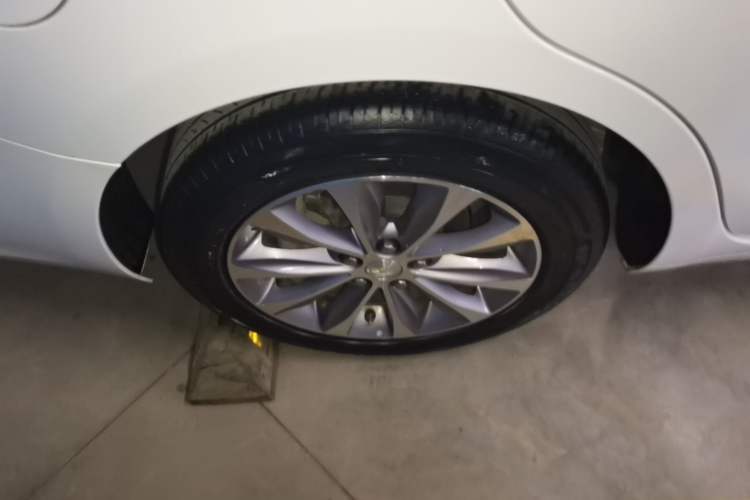 Used Chevrolet Monza 2020 320 Automatic Enjoyment Edition Right Rear Wheel Hub