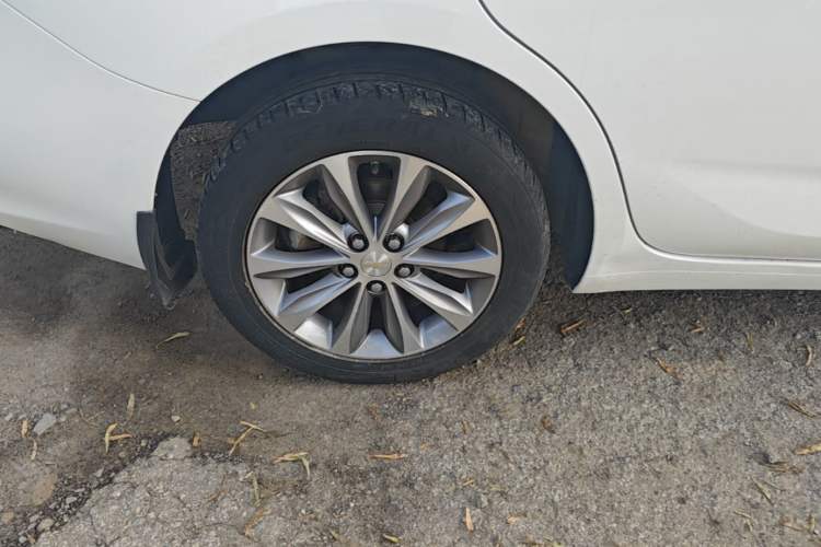 Used Chevrolet Monza 2020 320 Automatic Enjoyment Edition Right Rear Wheel Hub
