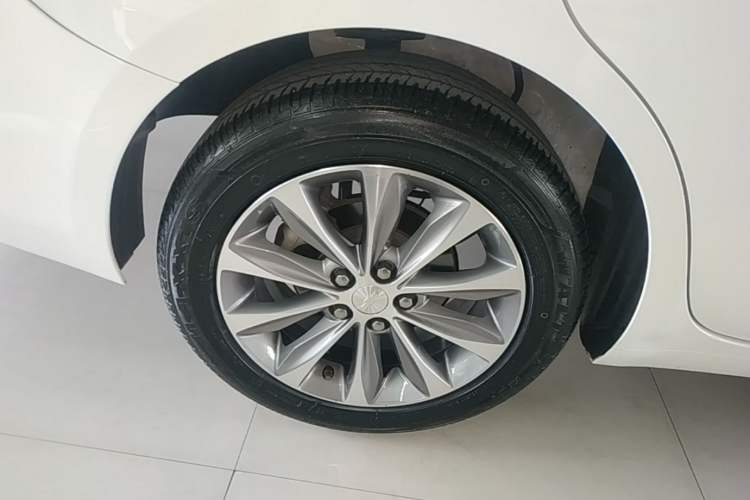 Used Chevrolet Monza 2020 320 Automatic Enjoyment Edition Right Rear Wheel Hub