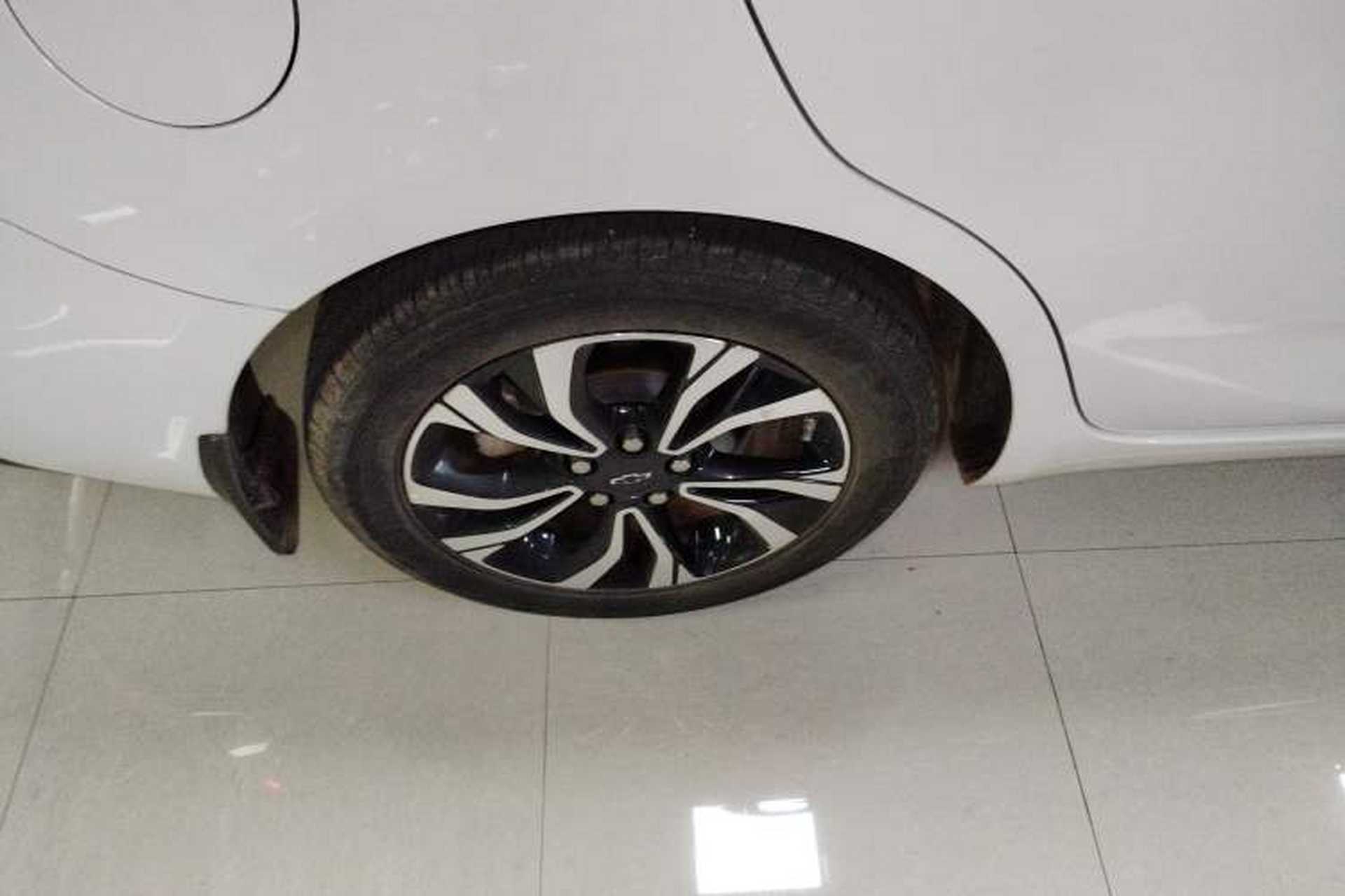 Used Chevrolet Monza 2020 Light Hybrid RS 330T Automatic Comfort Edition Right Rear Wheel Hub