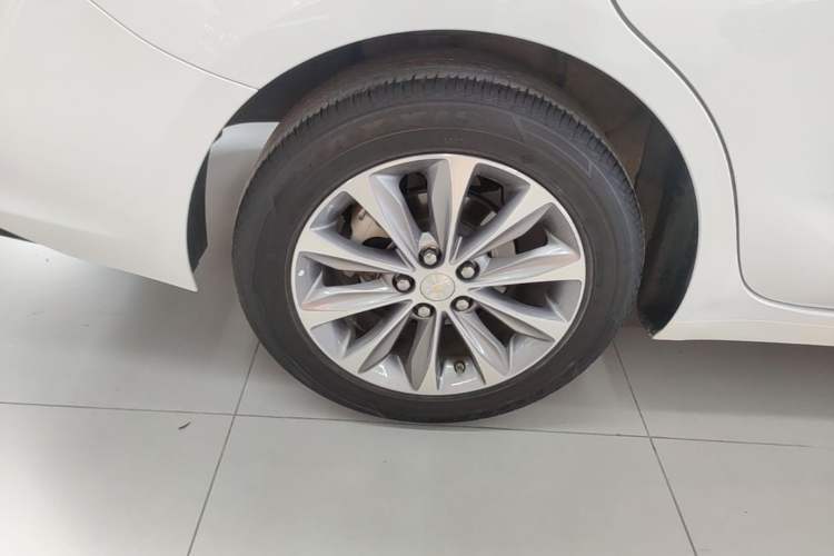 Used Chevrolet Monza 2020 320 Automatic Enjoyment Edition Right Rear Wheel Hub