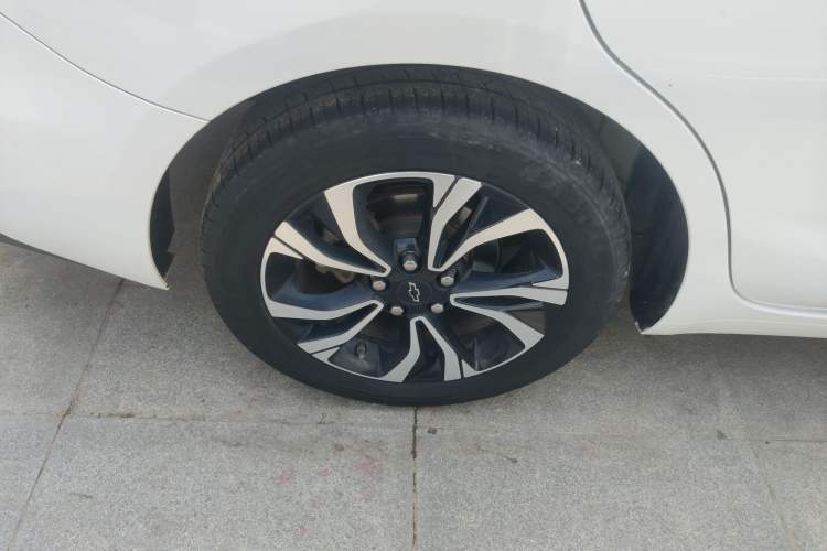 Used Chevrolet Monza 2020 Light Hybrid RS 330T Automatic Comfort Edition Right Rear Wheel Hub