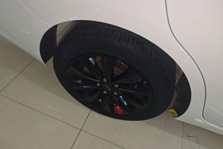 Used Chevrolet Monza 2020 Light Hybrid Redline 320T Dual-Clutch Joyful Edition Right Rear Wheel Hub