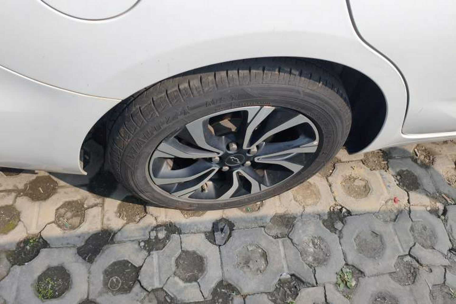 Used Chevrolet Monza 2020 Light Hybrid RS 330T Automatic Comfort Edition Right Rear Wheel Hub