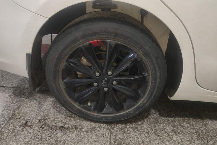Used Chevrolet Monza 2020 Light Hybrid Redline 320T Dual-Clutch Thrilling Edition Right Rear Wheel Hub