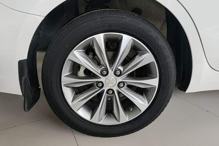 Used Chevrolet Monza 2020 320 Automatic Enjoyment Edition Right Rear Wheel Hub