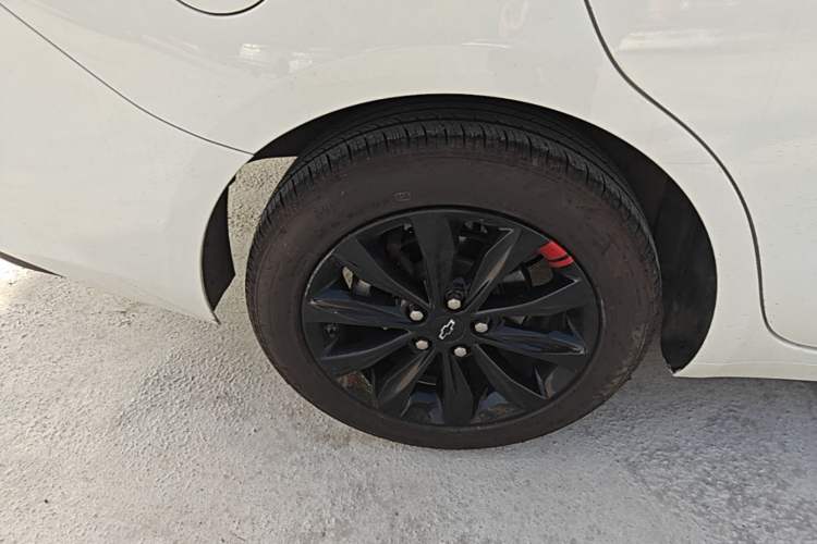 Used Chevrolet Monza 2020 Light Hybrid Redline 320T Dual-Clutch Joyful Edition Right Rear Wheel Hub
