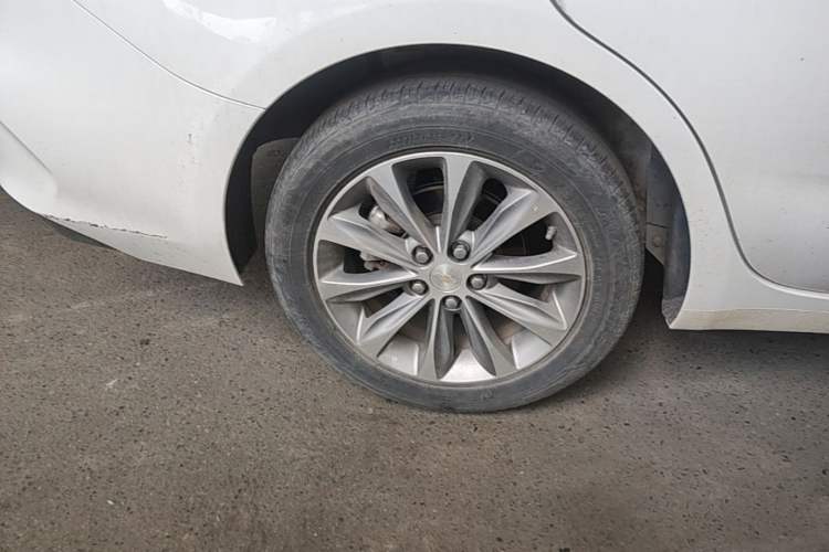 Used Chevrolet Monza 2020 320 Automatic Enjoyment Edition Right Rear Wheel Hub