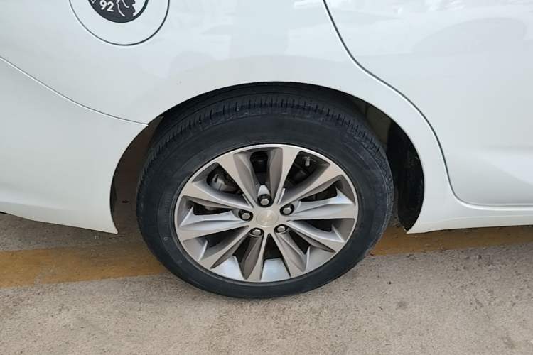 Used Chevrolet Monza 2020 320 Automatic Enjoyment Edition Right Rear Wheel Hub