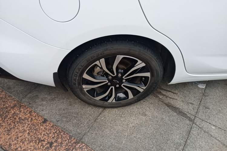Used Chevrolet Monza 2020 Light Hybrid RS 330T Automatic Comfort Edition Right Rear Wheel Hub