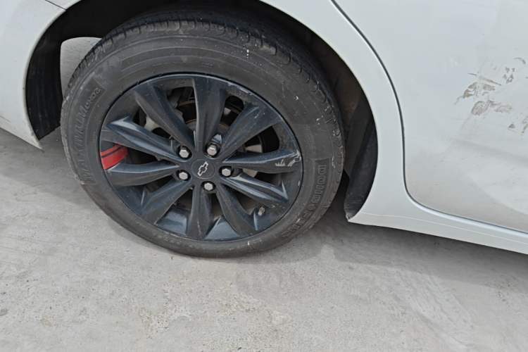 Used Chevrolet Monza 2020 Light Hybrid Redline 320T Dual-Clutch Joyful Edition Right Rear Wheel Hub