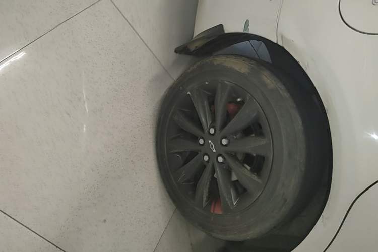 Used Chevrolet Monza 2020 Light Hybrid Redline 320T Dual-Clutch Thrilling Edition Right Rear Wheel Hub