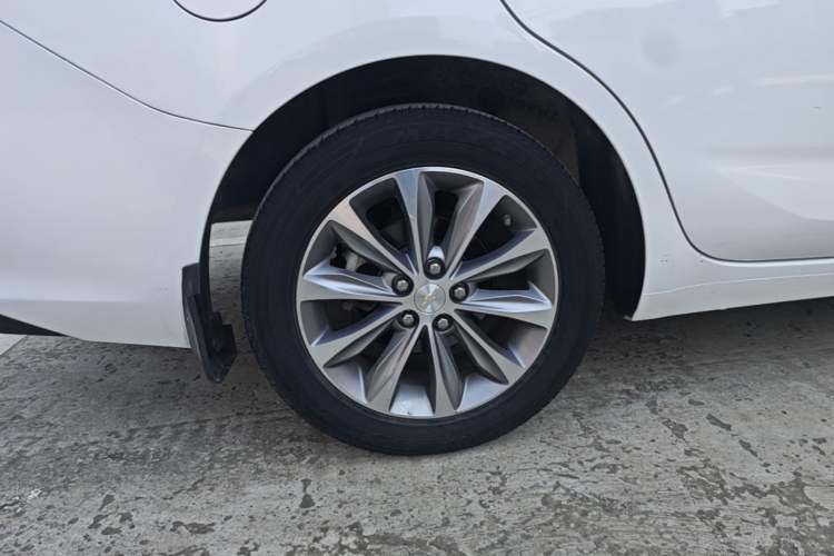 Used Chevrolet Monza 2020 320 Automatic Enjoyment Edition Right Rear Wheel Hub