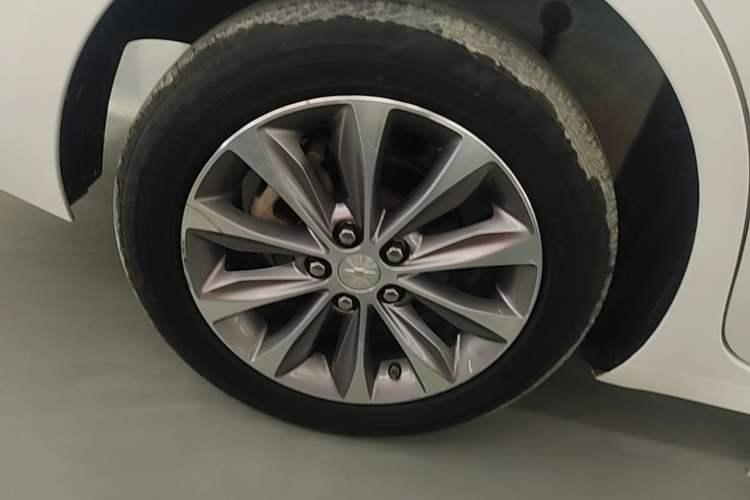 Used Chevrolet Monza 2020 320 Automatic Enjoyment Edition Right Rear Wheel Hub