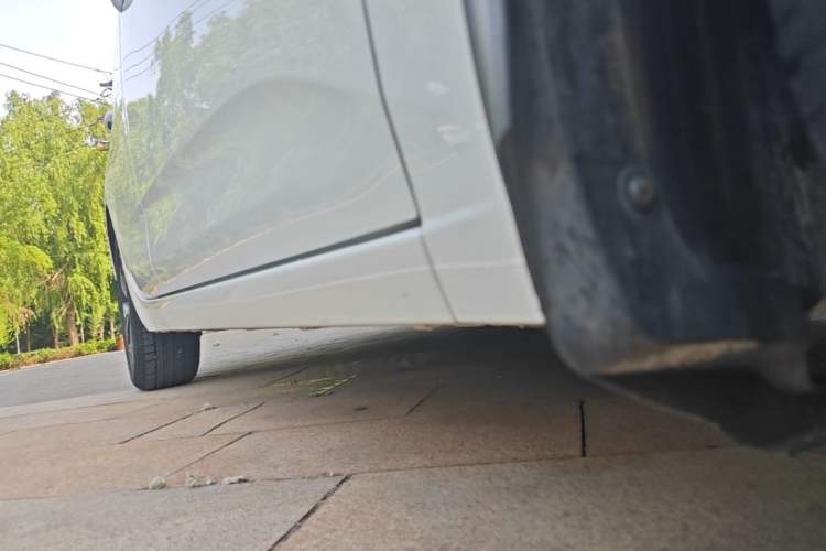 Used Chevrolet Monza 2020 Light Hybrid RS 330T Automatic Comfort Edition Right Side Sill