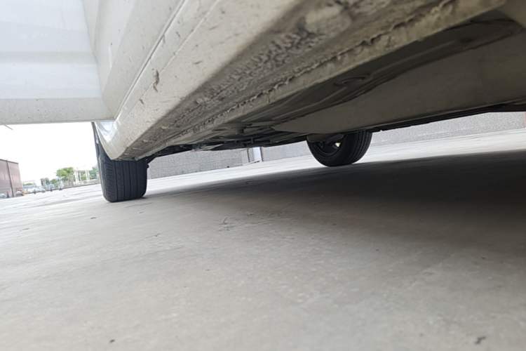 Used Chevrolet Monza 2020 Light Hybrid RS 330T Automatic Comfort Edition Right Side Sill