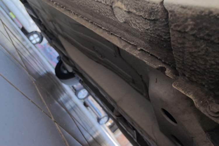Used Chevrolet Monza 2020 Light Hybrid RS 330T Automatic Comfort Edition Right Side Sill
